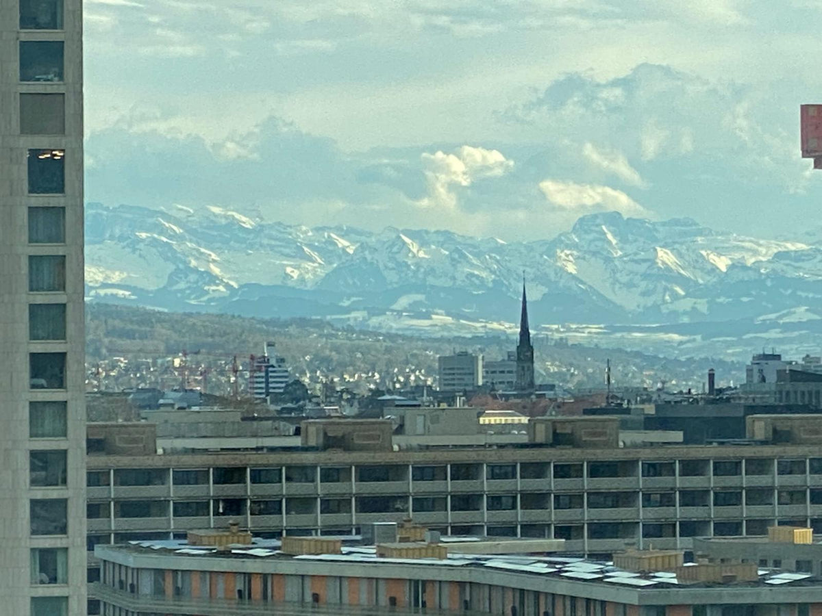 City Notes from Zurich — 03: The forgotten view - Off White & Wood - est. 2026